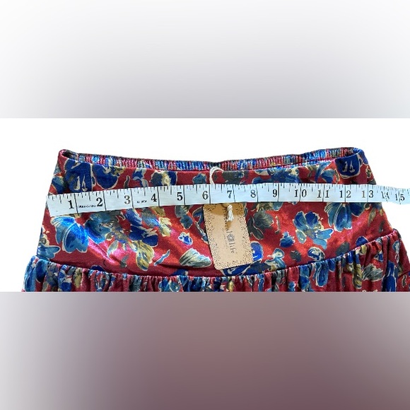 Natural Life Floral Velour Skirt - Picture 8 of 9